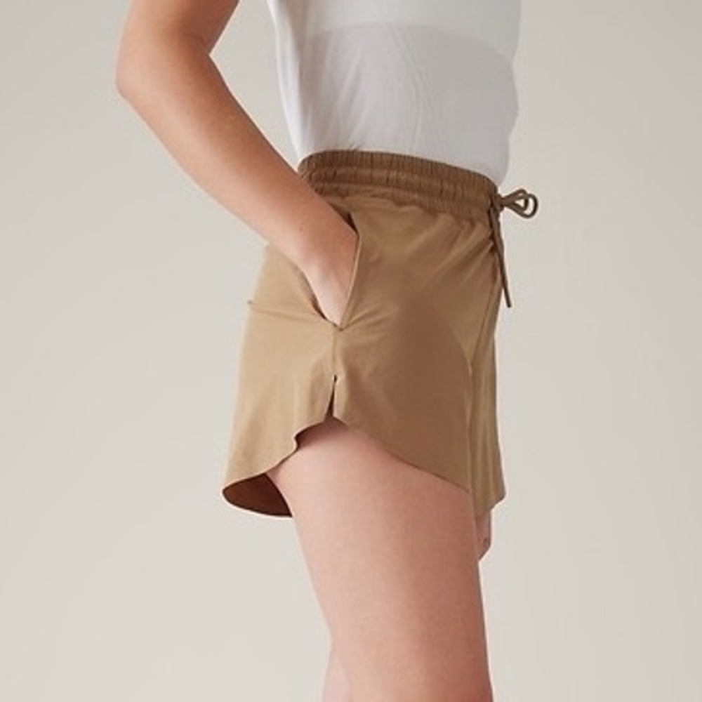 Athleta | Crossroads Short Big Sur Brown Size M